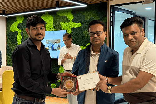 WhatsApp Image 2025-11-15 at 6.03.17 PM (2)